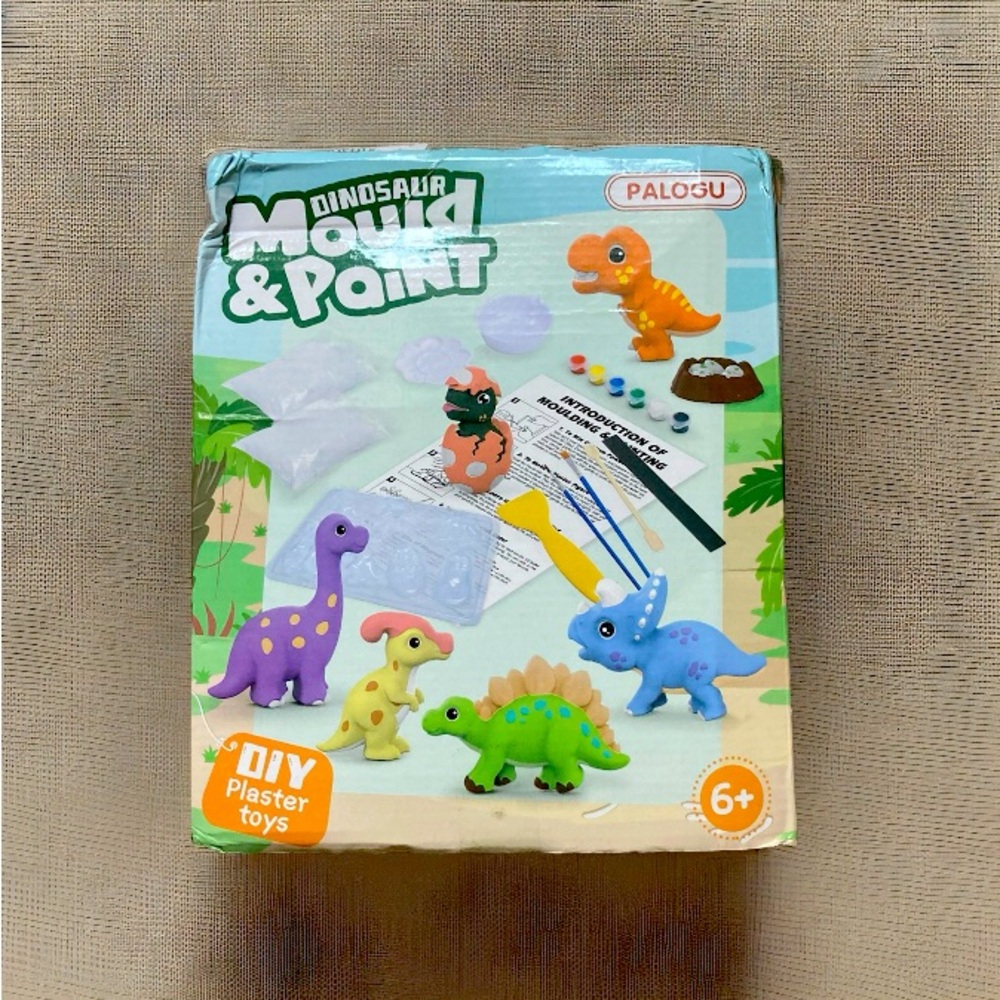Mould & Paint Dinosaur Plaster Casting Activity Kit DIY Plaster Toys NIB Age 6+